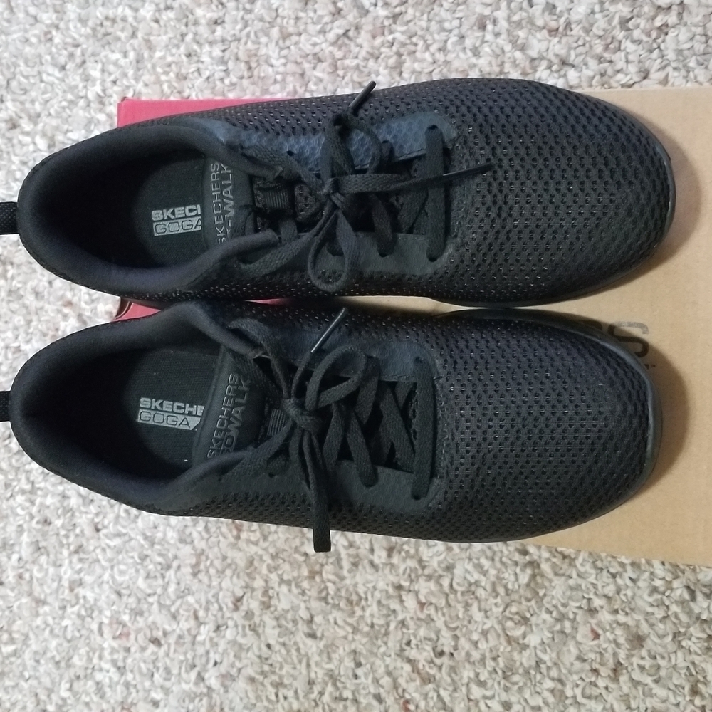 Skechers Women's Black Athletic Shoes